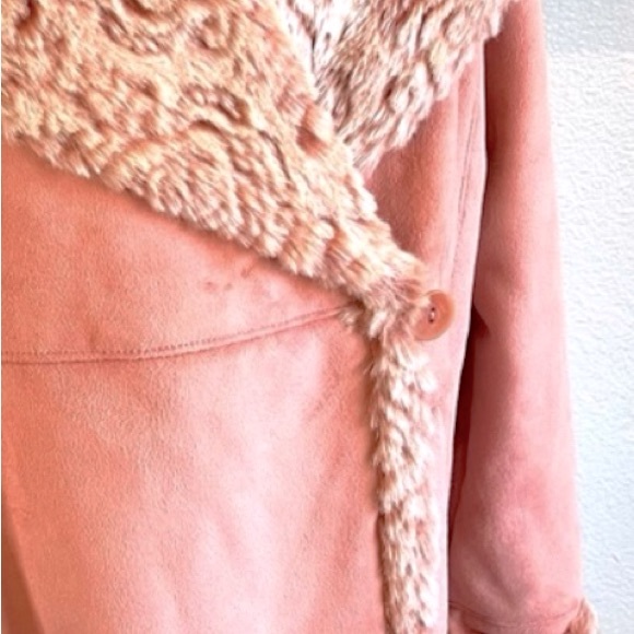 Terry Lewis Faux Fur Trimmed Leather Hooded Jacket Pink
Mauve - Picture 5 of 7